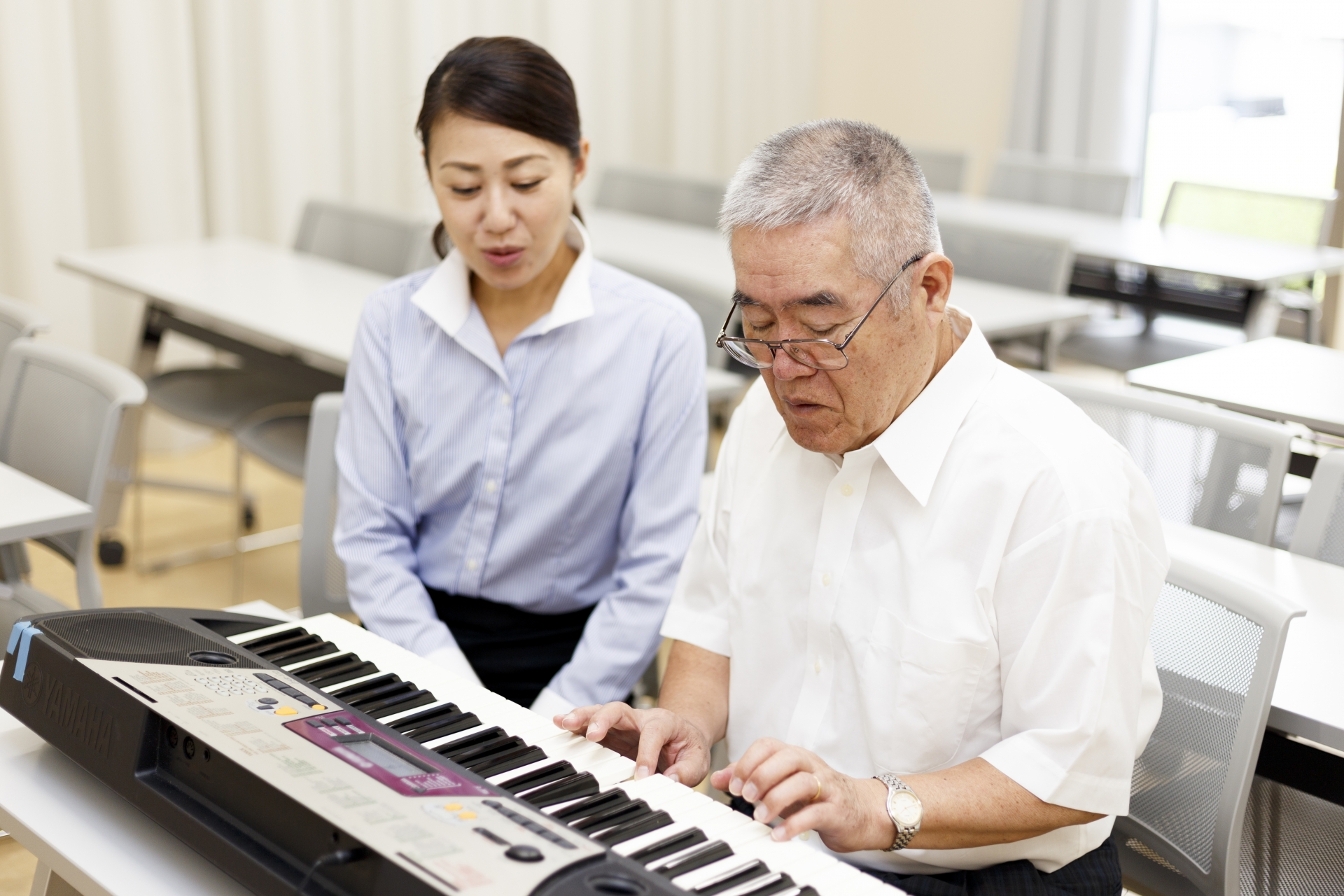 シニア世代に人気の音楽スクールとは？趣味と社会参加を両立する新習慣
