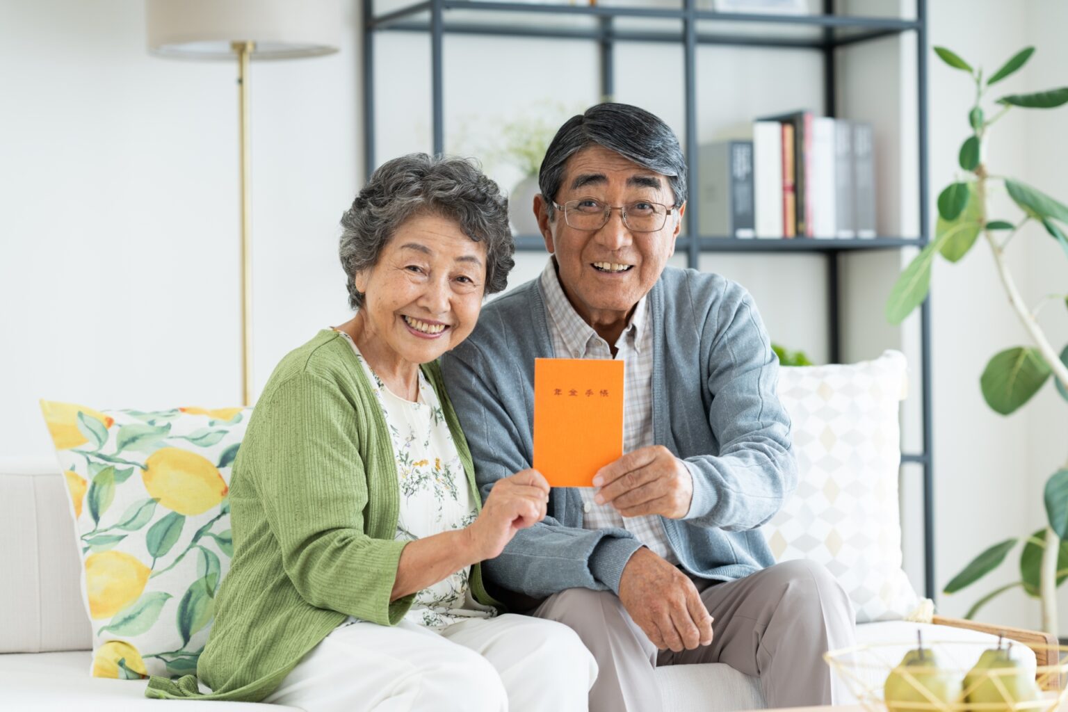 働きすぎると年金が減額に?働くシニアが知っておきたい「在職老齢年金」とは - 「キャリア65」コラム