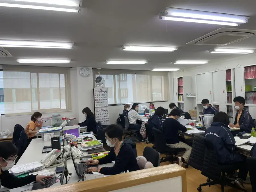 川口訪問の事務所の様子